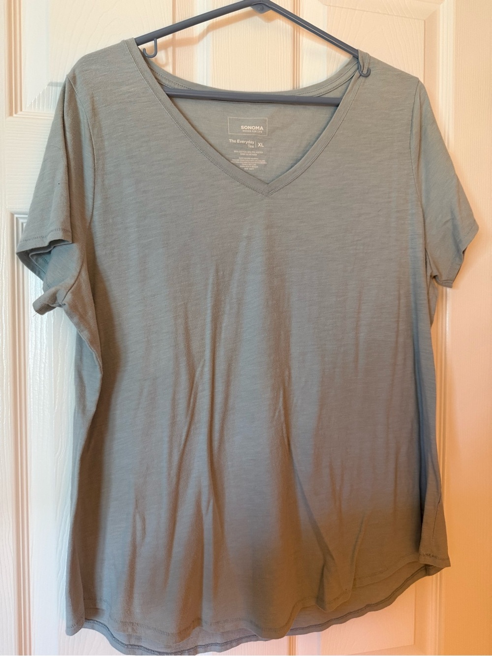 Sonoma women’s x-large V-Neck Short Sleeve Tee in Sage